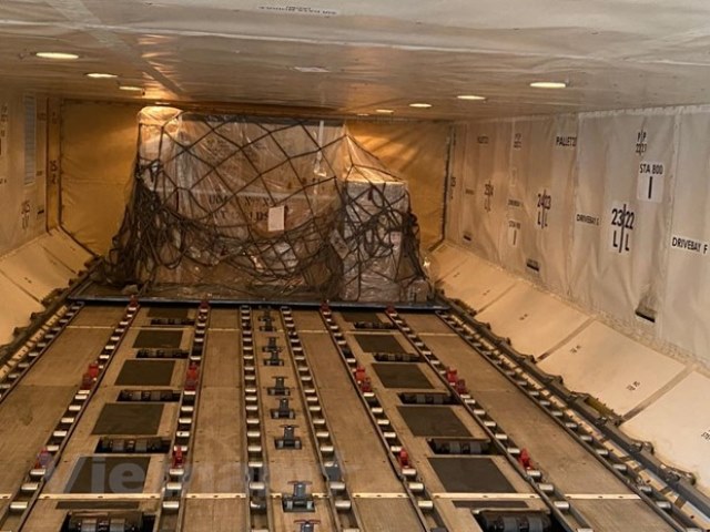 Mở đường bay vận chuyển hàng hóa đầu tiên giữa Việt Nam và Anh